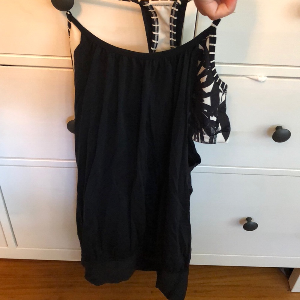 Lululemon workout top
